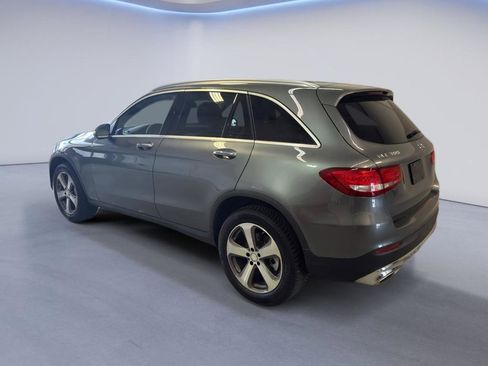 Used 2016 Mercedes-Benz GLC 300 4MATIC w/ Multimedia Package image 5