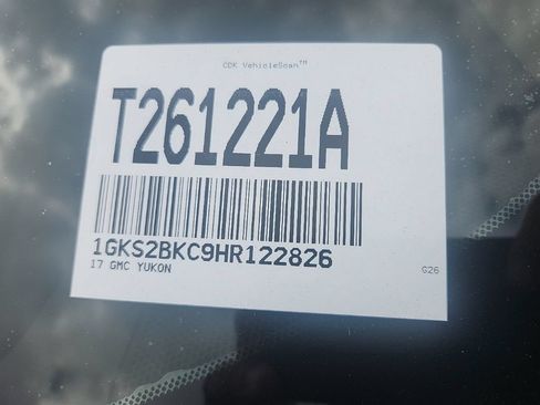 Used 2017 GMC Yukon SLT AWD/4WD image 5