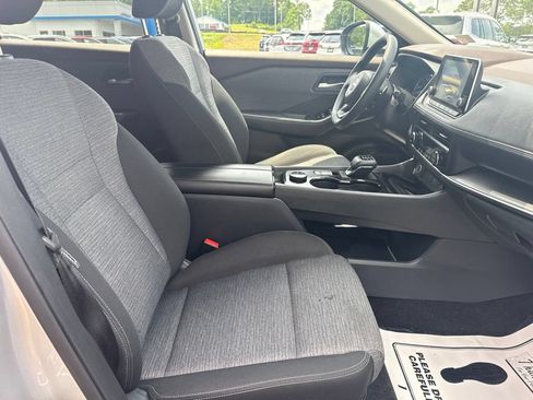 Used 2023 Nissan Rogue SV AWD/4WD image 39