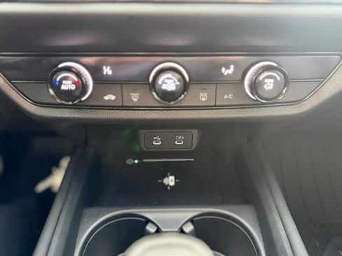 Certified 2026 Honda HR-V LX image 19