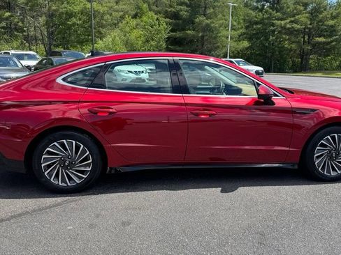 Used 2025 Hyundai Sonata Limited FWD image 5
