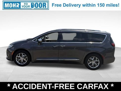 Used 2019 Chrysler Pacifica Limited FWD image 2