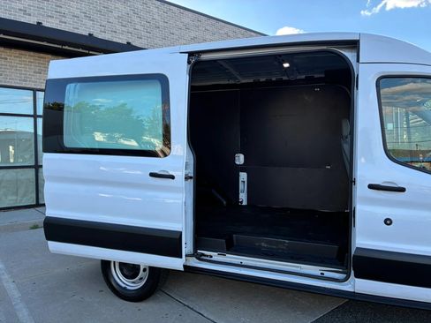 Used 2019 Ford Transit 250 130 Medium Roof RWD image 12