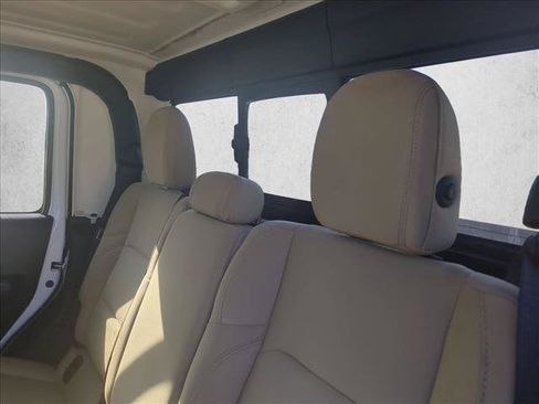 Used 2020 Jeep Gladiator Sport w/ Quick Order Package 24S AWD/4WD image 15