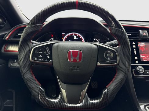 Used 2018 Honda Civic Type R image 19