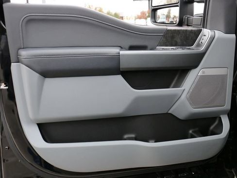 New 2026 Ford F250 Lariat w/ Black Appearance Package AWD/4WD image 18
