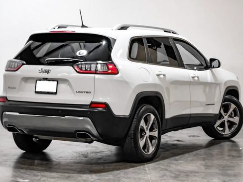 Used 2019 Jeep Cherokee Limited w/ Luxury Group AWD/4WD image 9