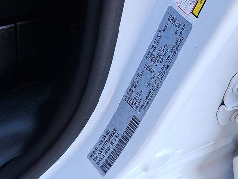 Used 2020 RAM 1500 Laramie w/ Sport Appearance Package image 27