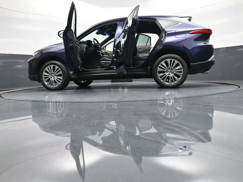 Certified 2021 Toyota Venza Limited w/ Advanced Technology Package AWD/4WD image 46
