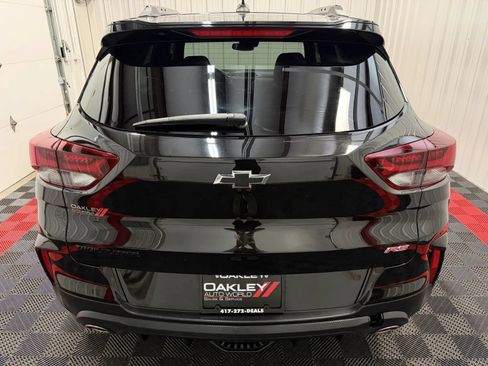 Used 2022 Chevrolet TrailBlazer RS FWD image 3