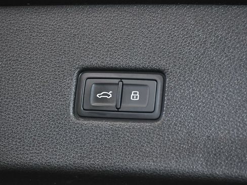 Used 2023 Audi Q8 Premium Plus w/ Premium Plus Package AWD/4WD image 70