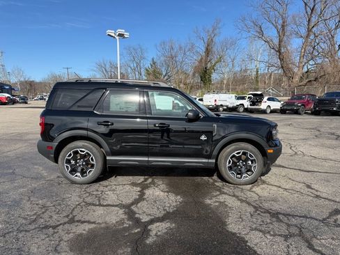 New 2025 Ford Bronco Sport Outer Banks image 2