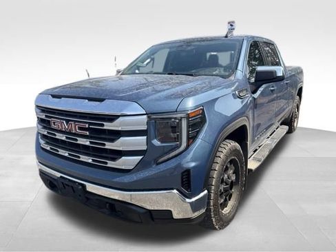 Used 2024 GMC Sierra 1500 SLE w/ X31 Off-Road Package AWD/4WD image 1