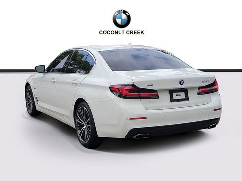 Used 2023 BMW 530e xDrive w/ Premium Package AWD/4WD image 3