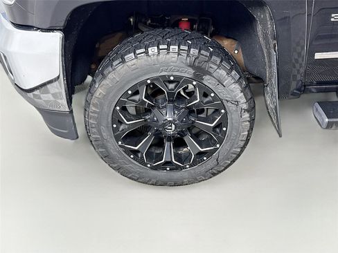 Used 2017 GMC Sierra 3500 SLT w/ Duramax Plus Package image 24