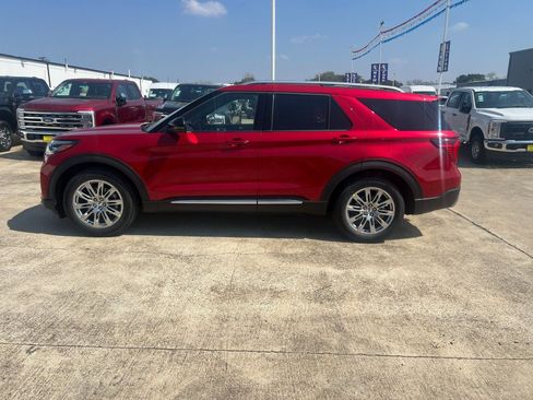 New 2026 Ford Explorer Platinum RWD image 6