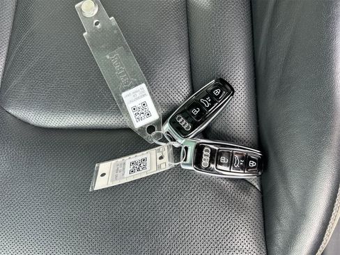 Used 2021 Audi Q8 Premium Plus w/ Premium Plus Package image 20