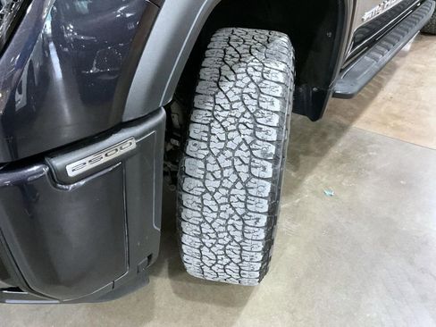 Used 2024 GMC Sierra 2500 AT4 w/ Technology Package image 23