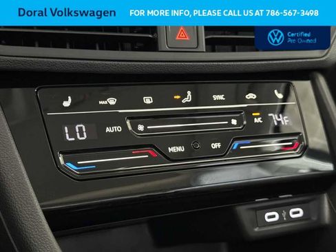 Used 2025 Volkswagen Jetta SE FWD image 20