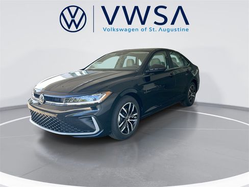 New 2026 Volkswagen Jetta SE image 3