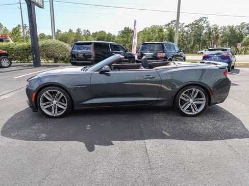Used 2018 Chevrolet Camaro LT RWD image 5