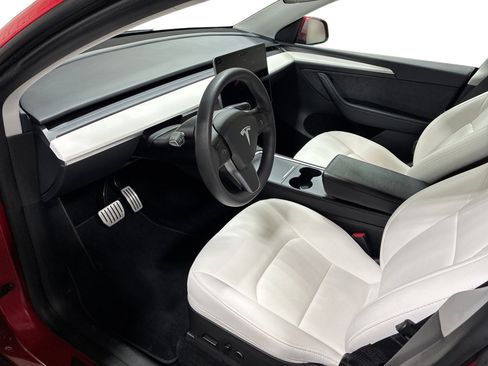 Certified 2023 Tesla Model Y Performance AWD/4WD image 9