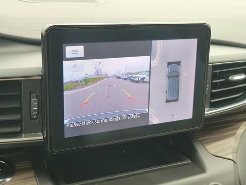 Used 2020 Ford Explorer Limited w/ Class III Trailer Tow Package image 31