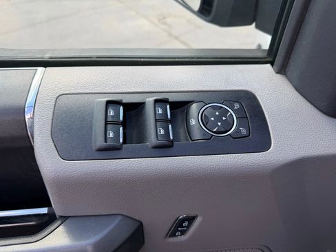 Used 2017 Ford F150 XLT w/ Max Trailer Tow Package image 27