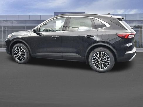 New 2025 Ford Escape SE w/ PHEV Premium Package FWD image 2