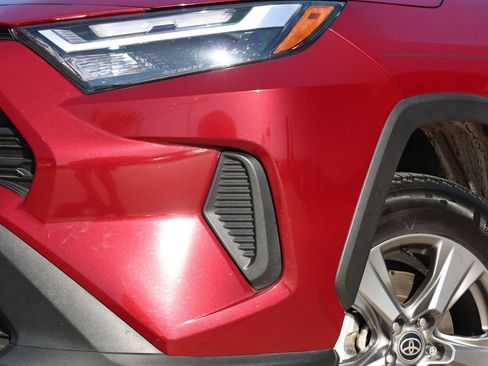 Used 2024 Toyota RAV4 XLE w/ Convenience Package image 12