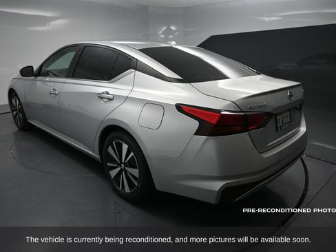 Used 2022 Nissan Altima 2.5 SV image 3