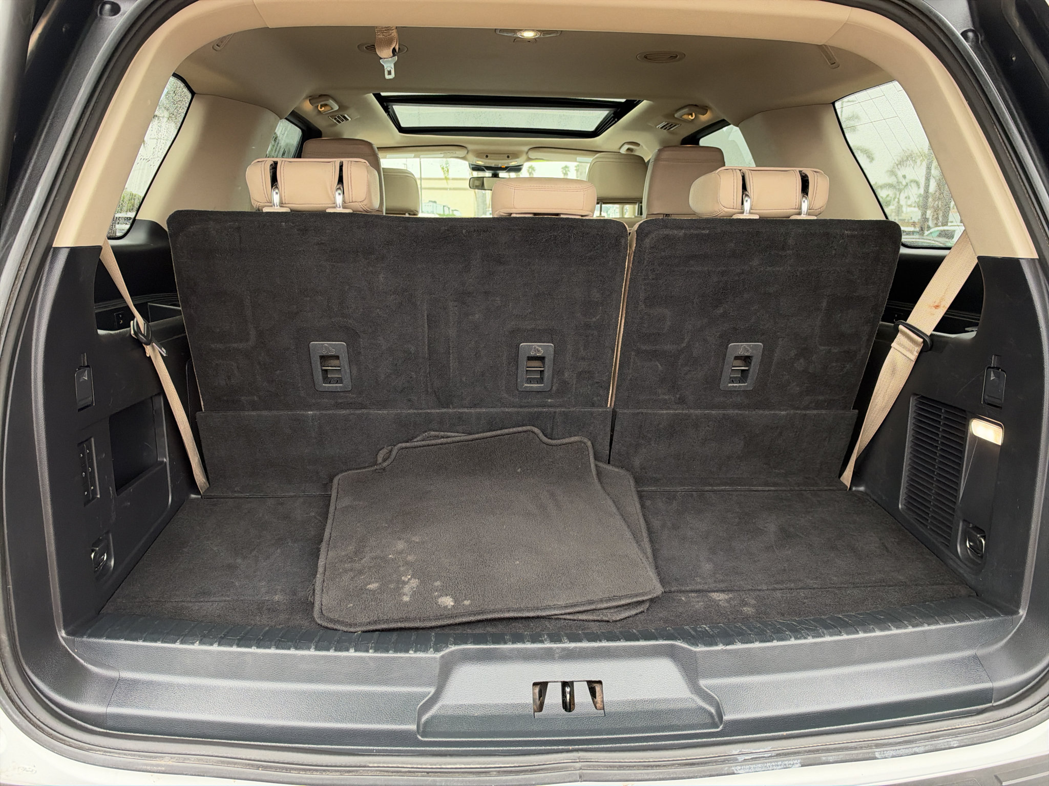 Used 2024 Ford Expedition Limited RWD image 12