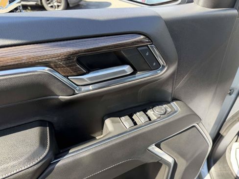 Used 2024 Chevrolet Silverado 1500 RST AWD/4WD image 18