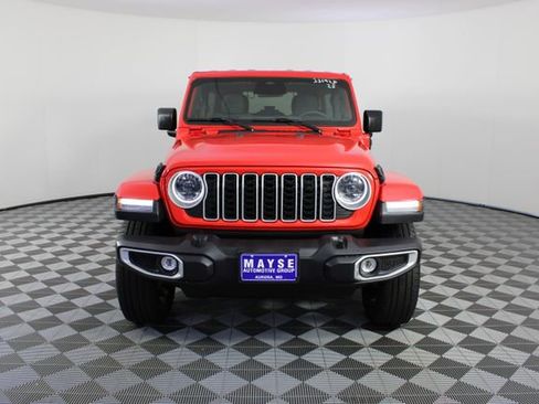 Used 2025 Jeep Wrangler Unlimited Sahara w/ Safety Group AWD/4WD image 25