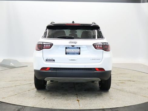 Used 2024 Jeep Compass Limited AWD/4WD image 4