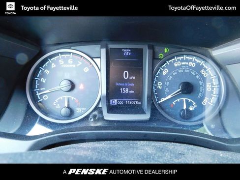 Used 2018 Toyota Tacoma TRD Off-Road AWD/4WD image 7
