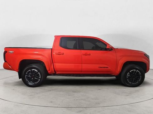 Used 2024 Toyota Tacoma TRD Sport AWD/4WD image 6