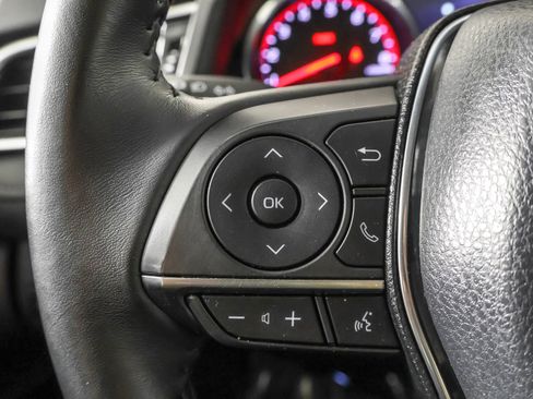 Used 2018 Toyota Camry XSE image 26