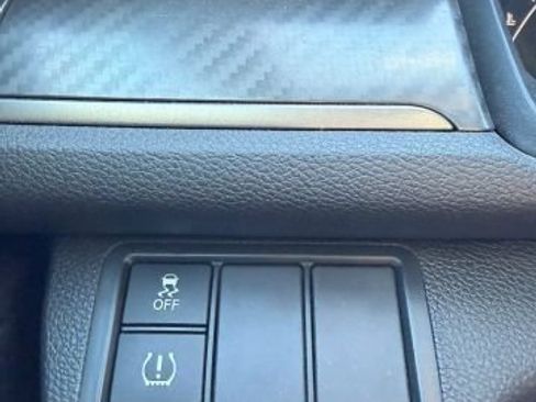 Used 2018 Honda Civic Sport image 15