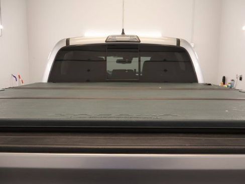 Used 2018 Toyota Tacoma SR5 image 25