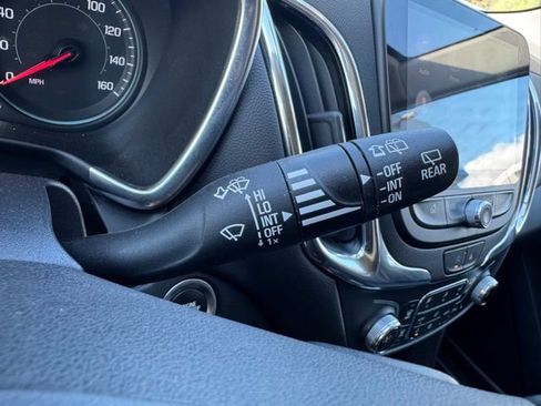 Used 2022 Chevrolet Equinox LT AWD/4WD image 24