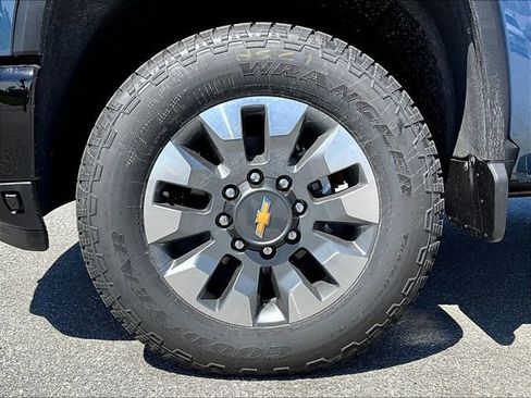 New 2026 Chevrolet Silverado 2500 Custom w/ Custom Value Package AWD/4WD image 7
