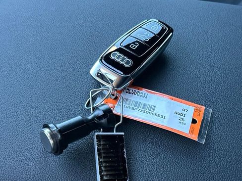 Used 2025 Audi Q7 3.0T Premium w/ Convenience Package image 65