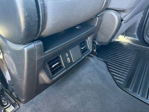 Used 2024 Chevrolet Silverado 2500 Custom w/ Custom Value Package image 24