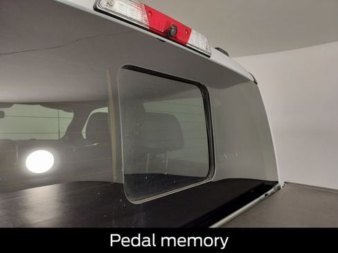 Certified 2025 Ford F350 Platinum image 28