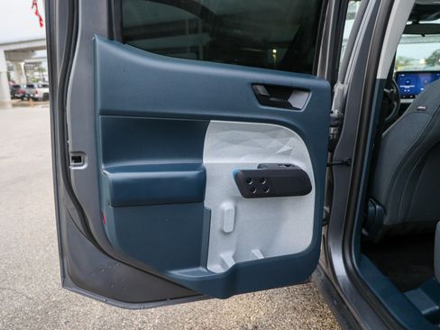 Used 2025 Ford Maverick XLT FWD image 35