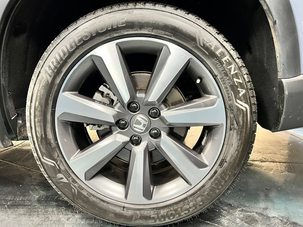 Used 2025 Honda Pilot Elite image 29