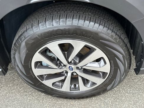 Certified 2025 Subaru Outback Premium image 7