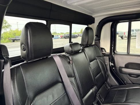 Used 2021 Jeep Gladiator Overland w/ Popular Equipment Package AWD/4WD image 16