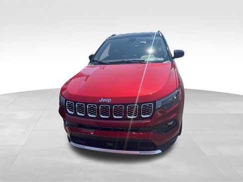 Used 2025 Jeep Compass Limited AWD/4WD image 9